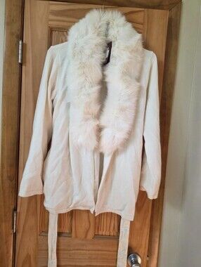 Frette Cream Cashmere Cardigan With Fox Fur Collar